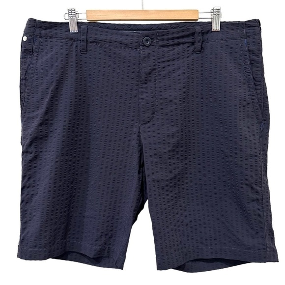 Tommy Bahama Men's 38 Shorts Textured Navy Seersucker Performance Flex Waist - Picture 1 of 8